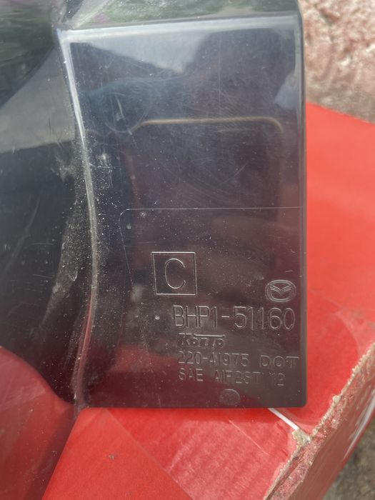 Задние фонари Mazda 3 2016