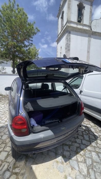 Opel corsa b azul