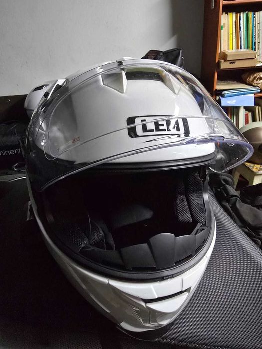 3 Capacetes como novos 2 com intercomunicador