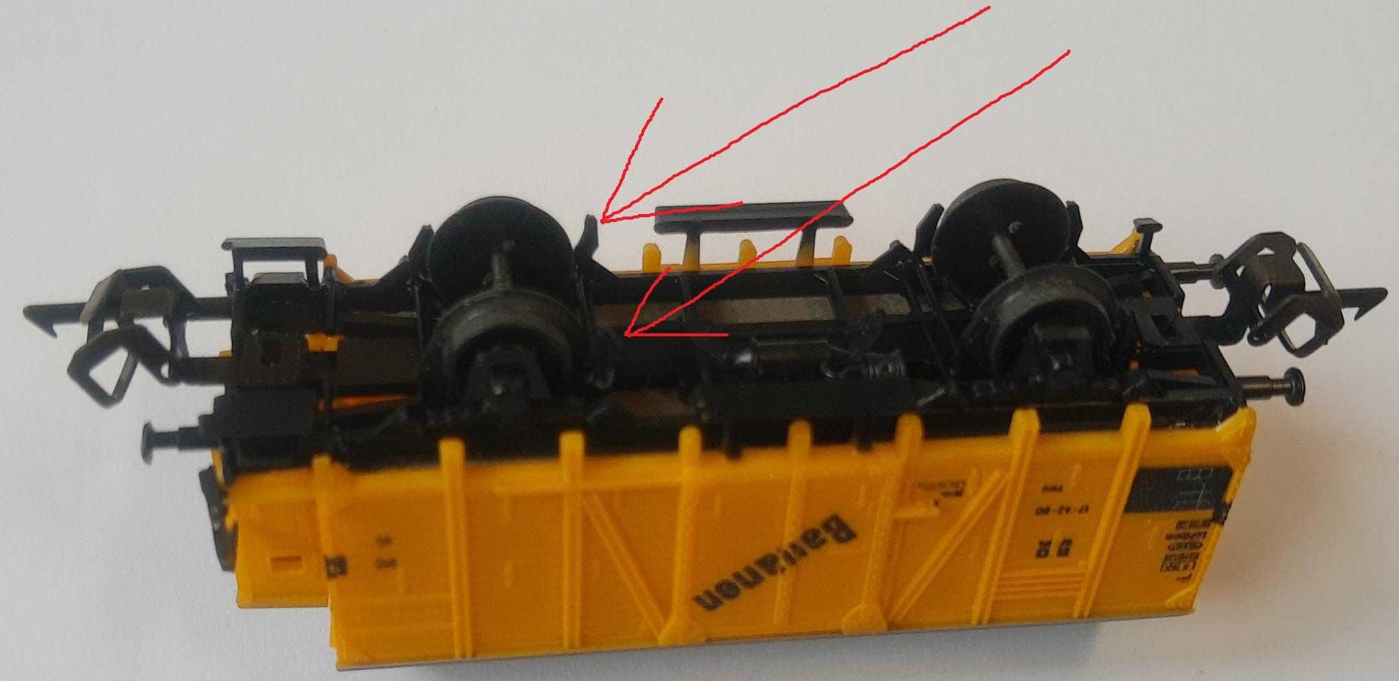 TT Zeuke 545/491 wagon kryty typ Kassel DR epoka III napis Bananen