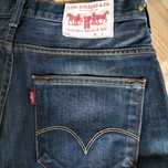 Legendarne  Levi's white tab,  W31L34
