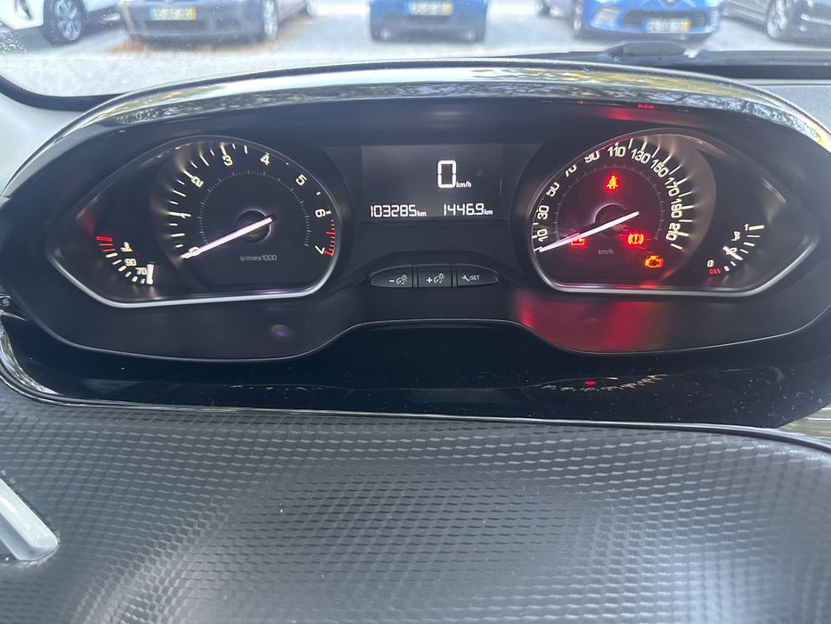 Peugeot 208 1.2 VTi ST Style