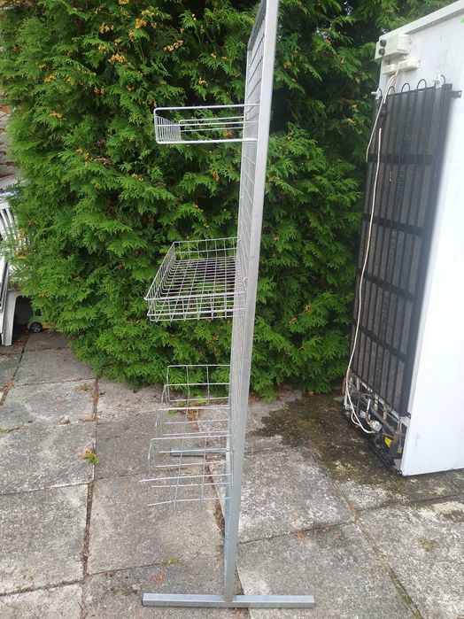 Metalowy regał do sklepu, garażu, piwnicy, warsztatu, 70 zł.