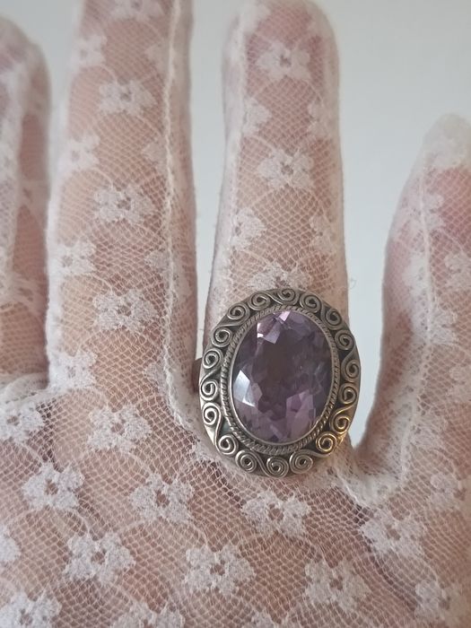 Серебро и большой аметист.Старинное кольцо, перстень. Вес 14 грамм