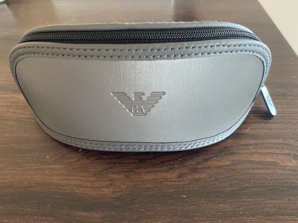 Emporio Armani etui na okulary nowe