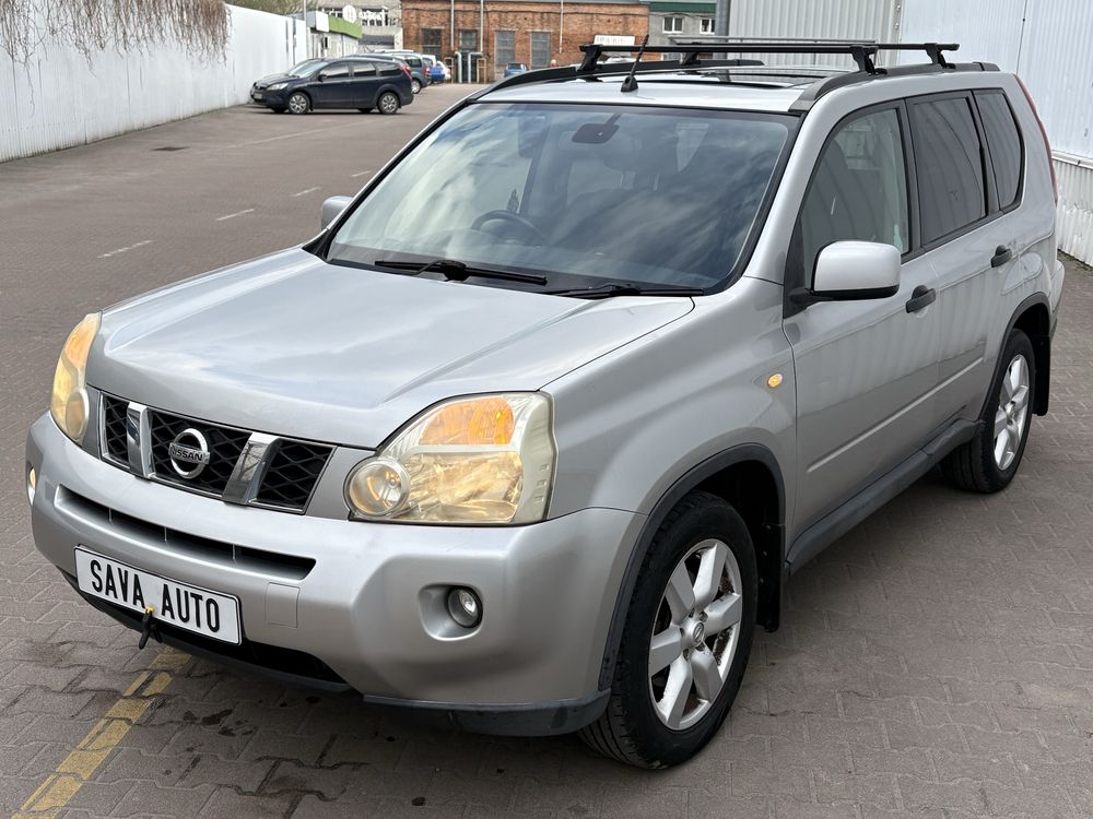 В Житомирі джип Nissan X Trail t31 дизель повний привід праве кермо