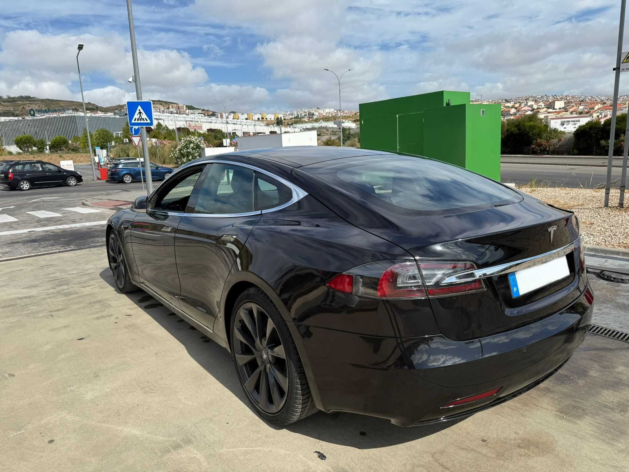 Tesla Model S - 2018