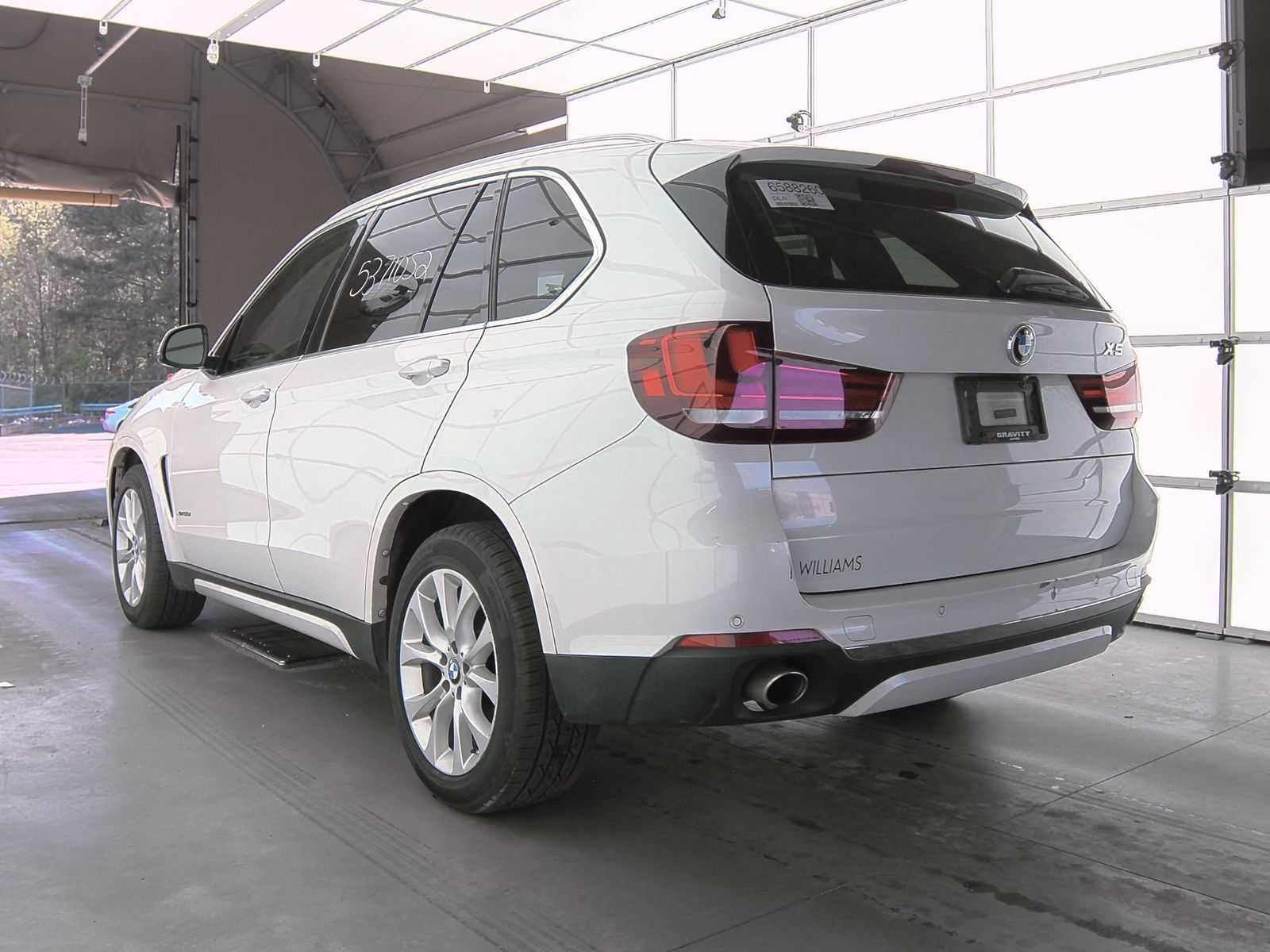 2015 BMW X5 Sports Activity Vehicle xDrive35d LUXURY LINE