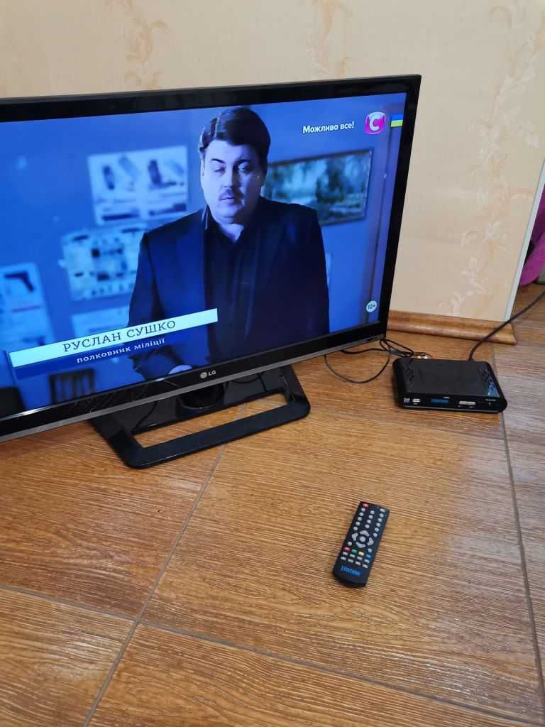 Тюнер Т2 приставка Т2 Ergo Romsat Uclan World Vision Trimax