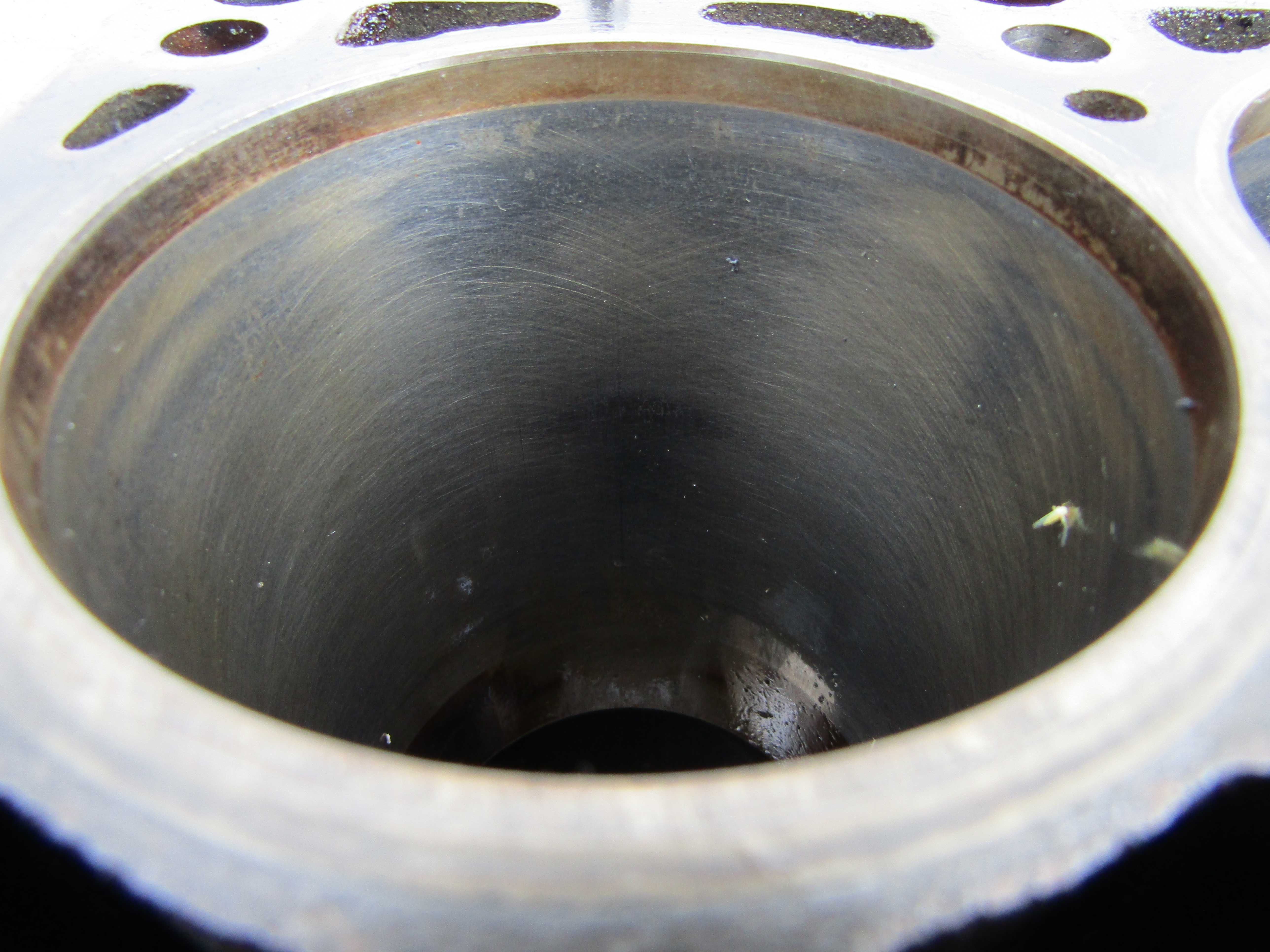 Vw Golf IV Bora Leon 1.8 T Turbo blok silnika silnik AUM