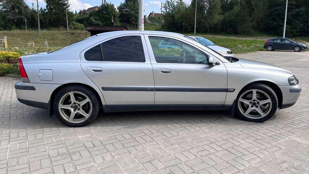 Volvo S60 2.3T LPG 250KM