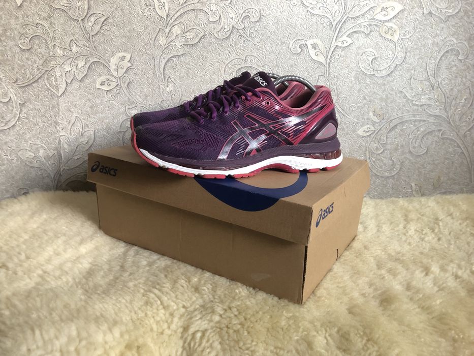 Оригінал кросівки Asics Gel Nimbus 20 біг волейбол 41,5 41 26 25,5