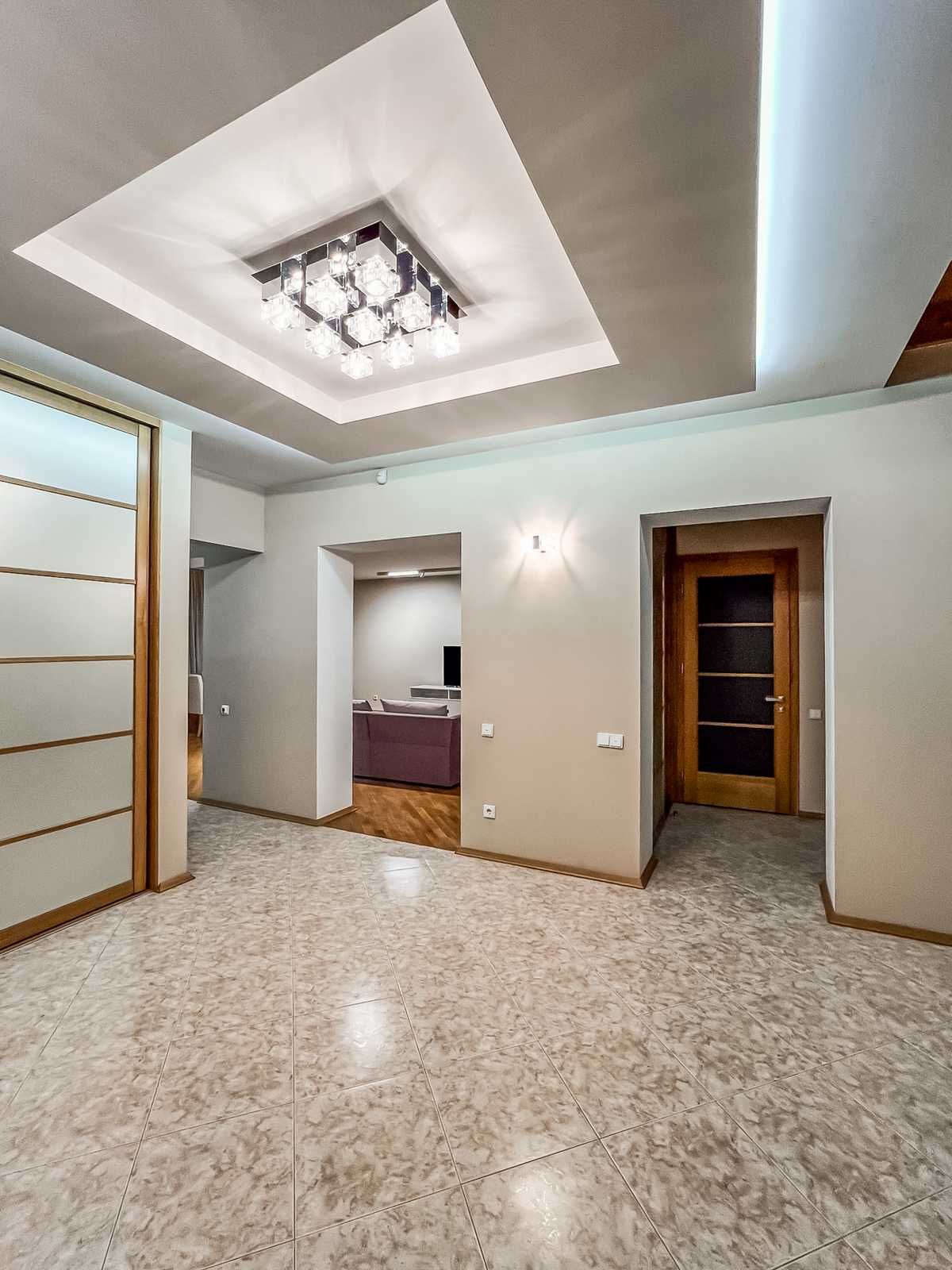 Оренда, вул. Олеся Гончара, 26, 5 кімнат, 220 м², Kiyv rent apartment
