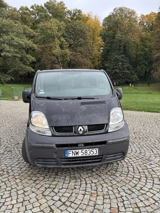 Renault Trafic long 6 osobowy