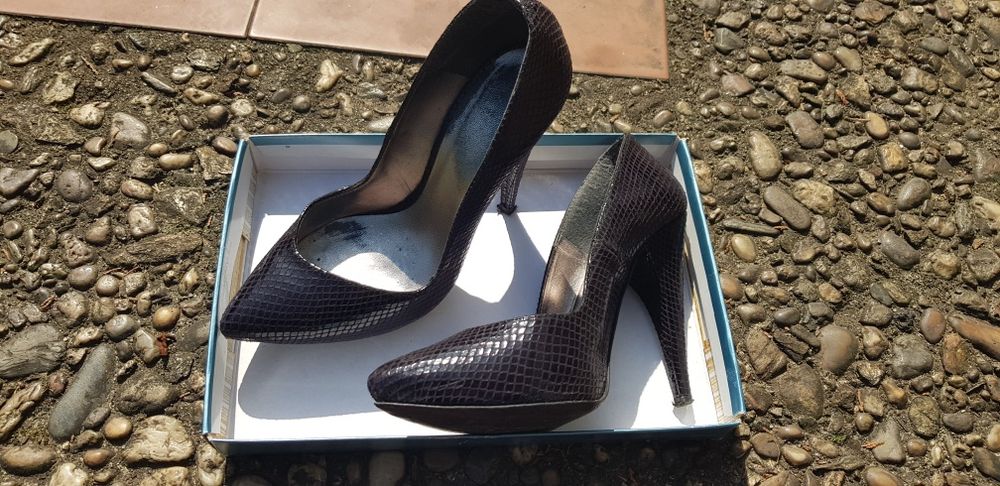 Sapatos pretos  bershka