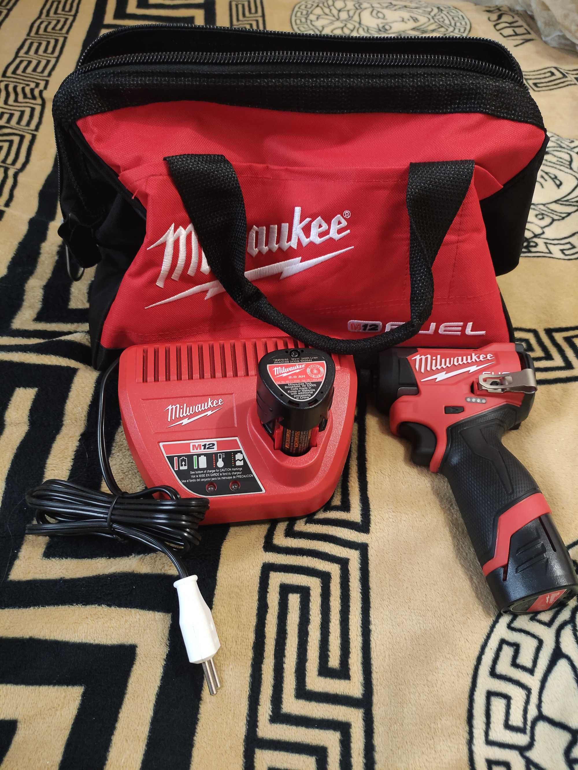 Імпакт Milwaukee m12 3453-20