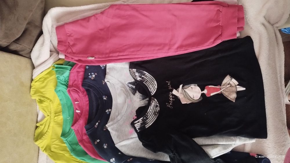 Одяг для дівчинки 4-5 р(штани,кофтинки.)