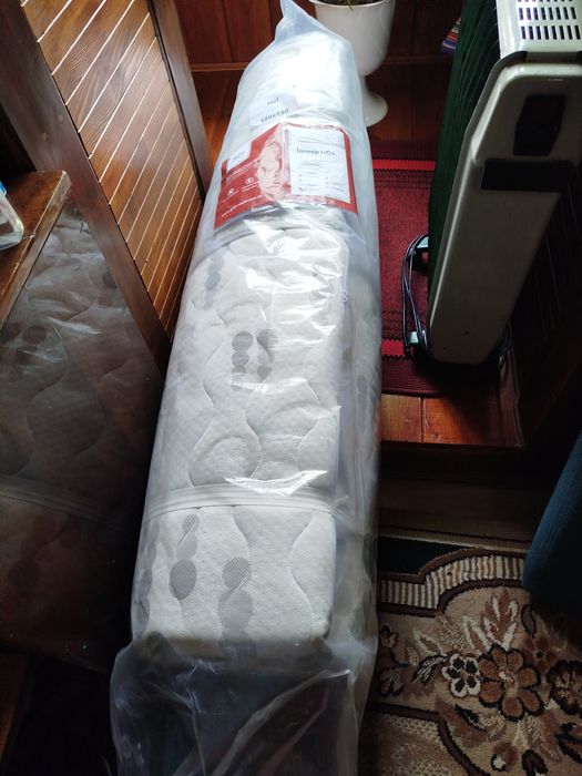 Продам матрас Топпер HOF(120/190)