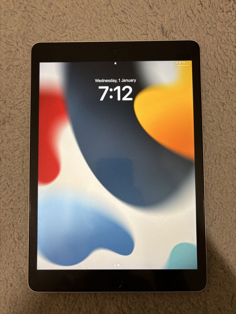 Tablet APPLE iPad 10.2” 9gen. 64GB Wi-Fi Srebrny + Apple Pencil 1gen