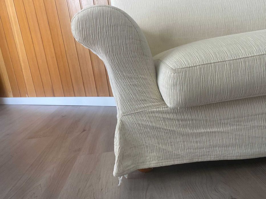 Sofá creme 4 pessoas