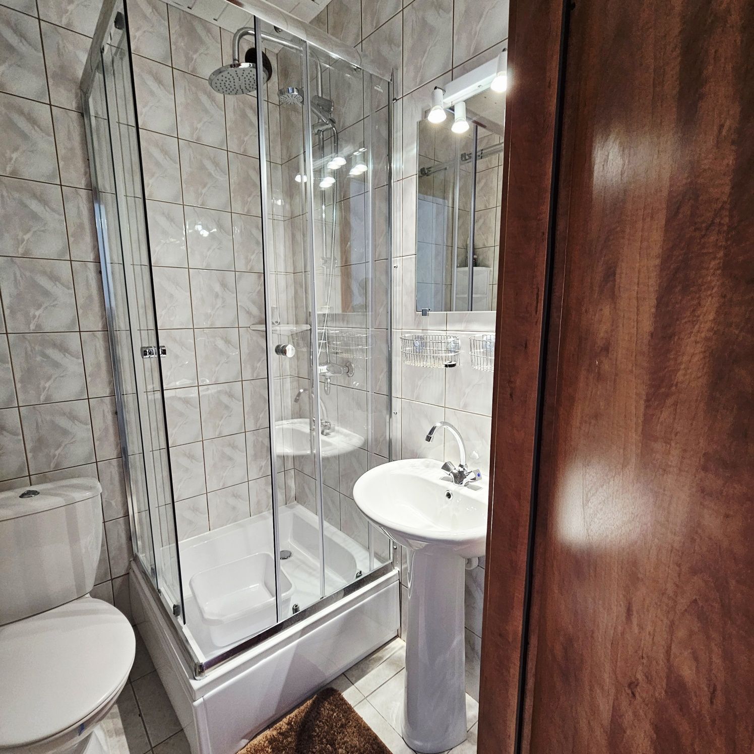 Pokoje i domki apartamenty FOX WŁADSŁAWOWO