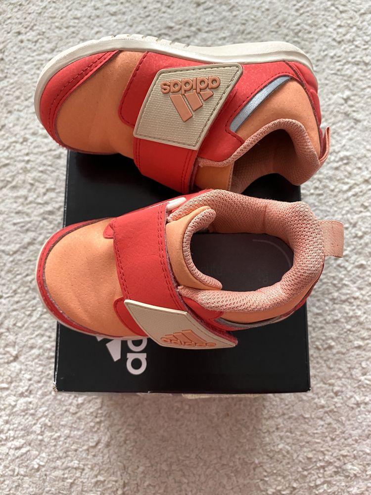 Buty sportowe Adidas dziecięce na rzep r. 21 dl 13,5 cm pomarańczowe