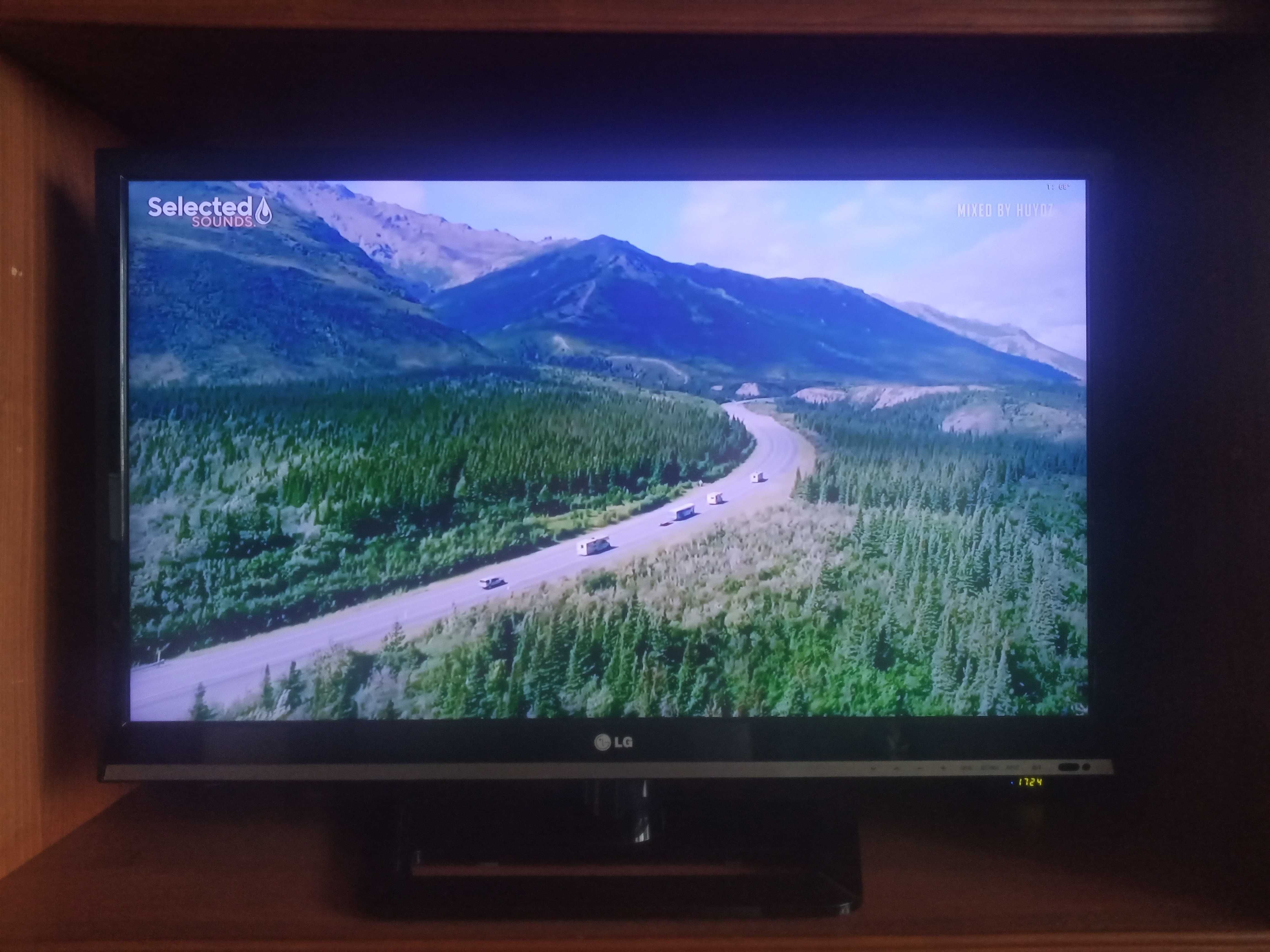 Телевизор LG 32LS560T