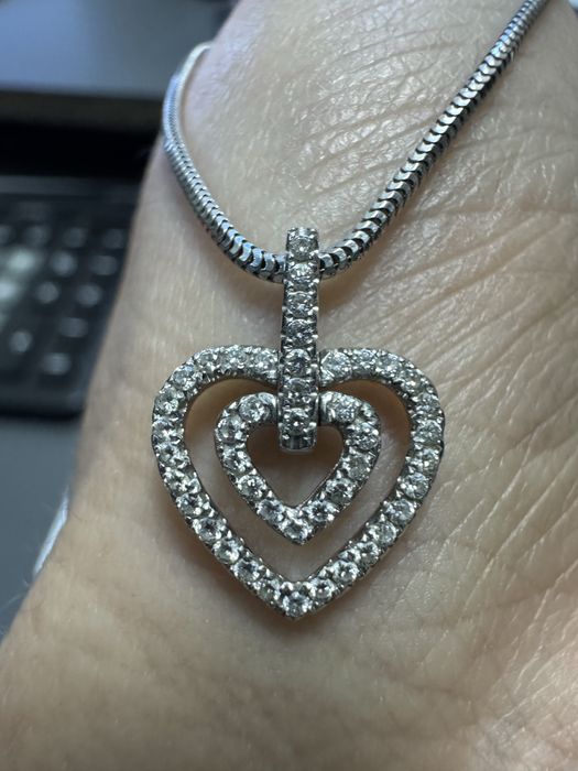 Золотая цепочка с кулоном с бриллиантами