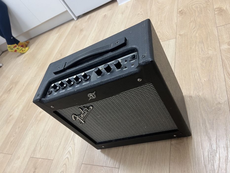 Combo Fender Mustang 1 (v2)