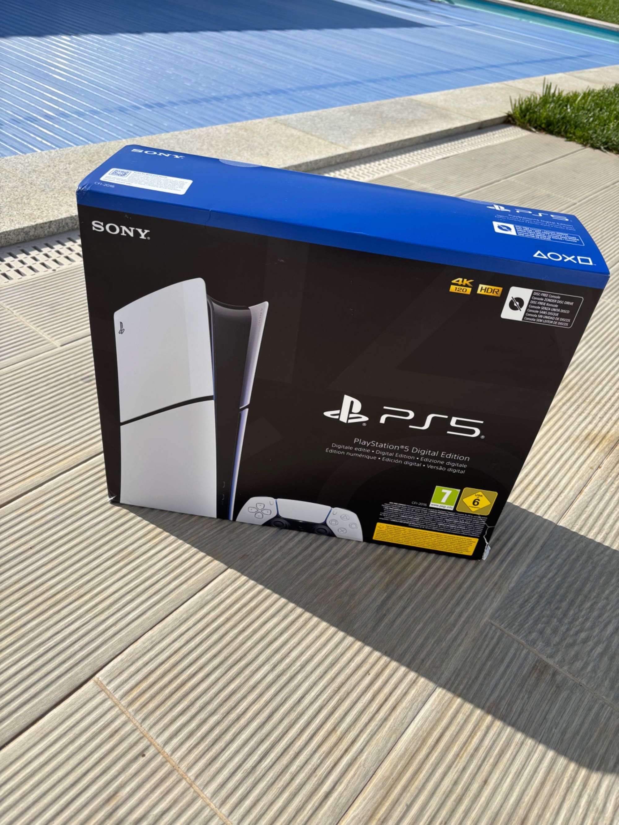 Playstation 5 Slim 1TB - Selada/Nova