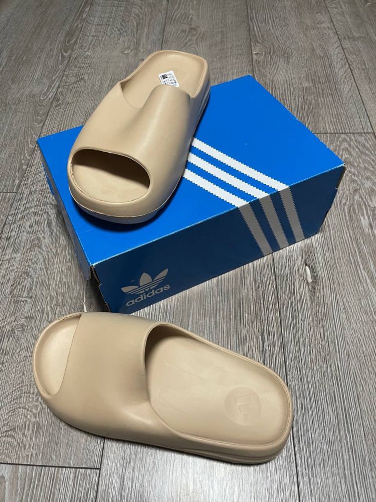 Шльопанці адидас Adidas Yeezy Slide Desert 41-42