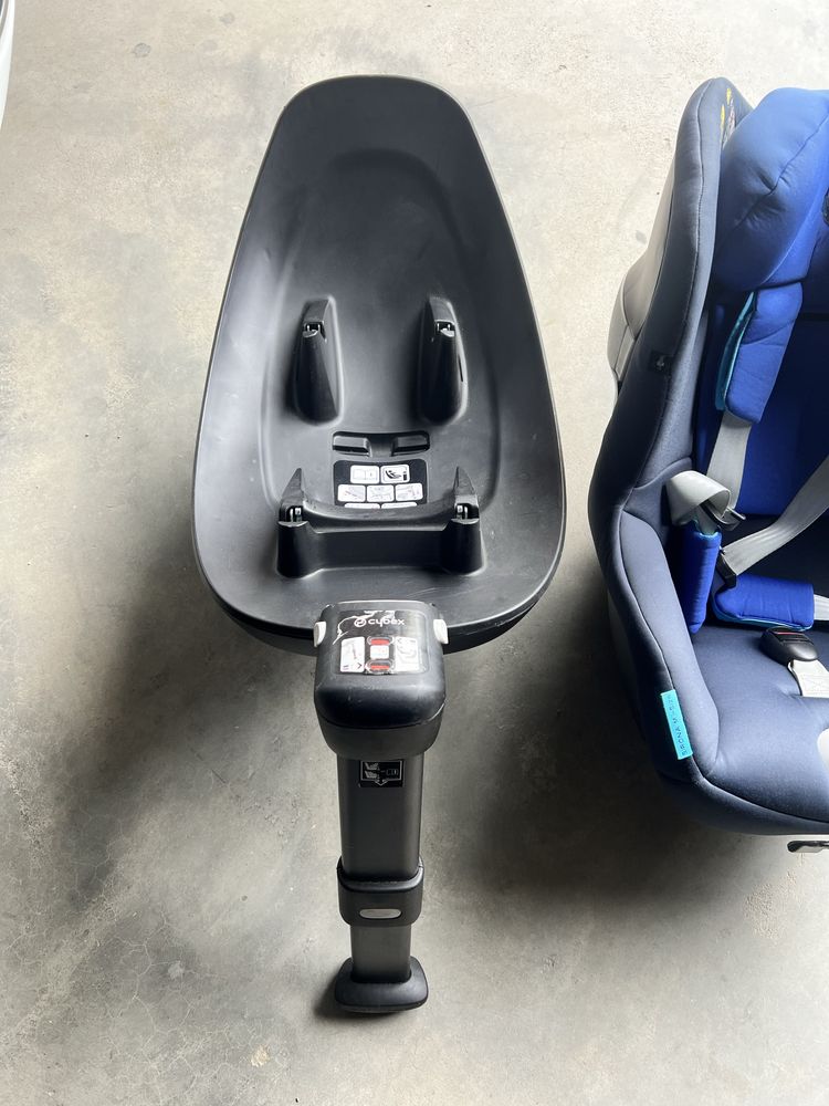 Fotelik Cybex Sirona  M-size + baza isofix