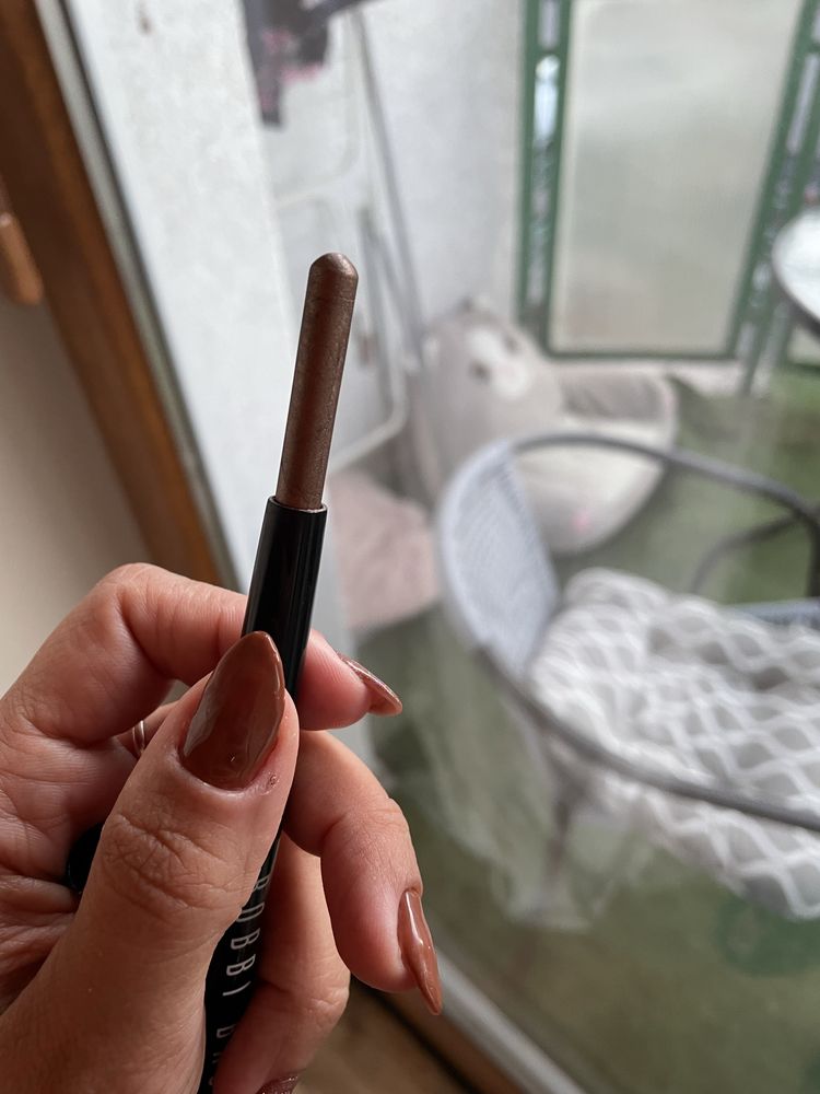 Pełnowymiarowa kredka Bobbi Brown