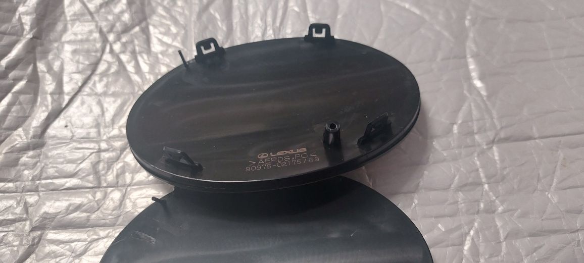 Значок эмблема в решетку для  lexus ES,NX,RX,UX,IS 9097502175