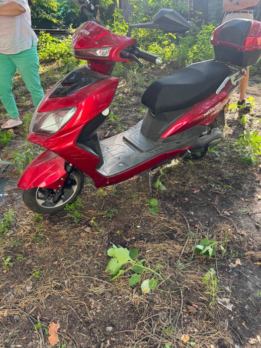 Електроскутер Maxxter lux plus