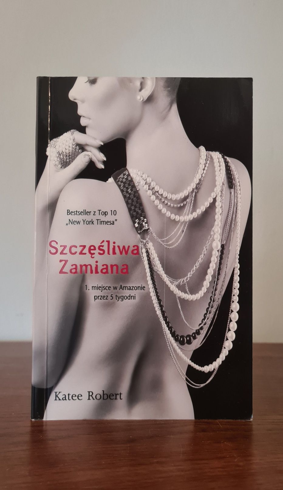 Szczęśliwa zamiana - Katee Robert