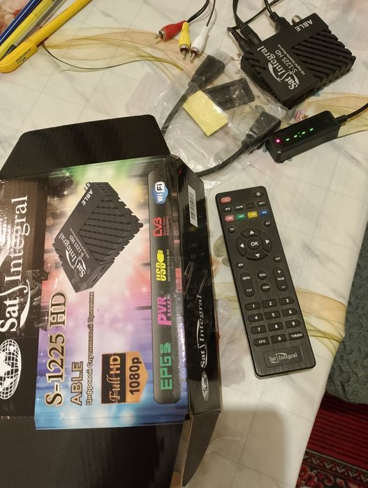 Приставка до телевізора, супутниковий ресивер