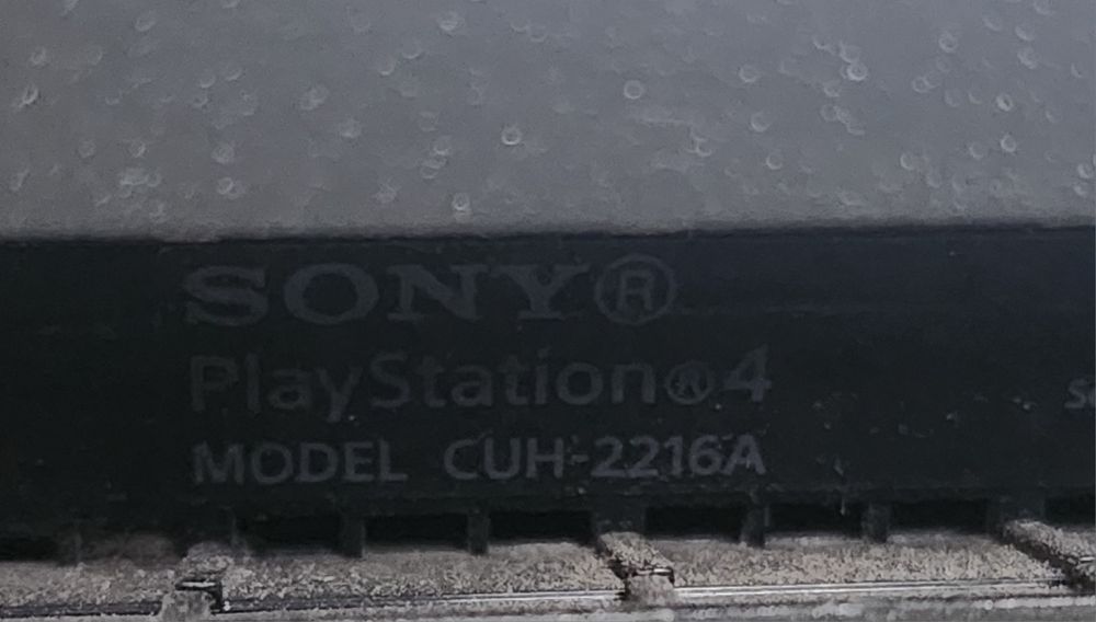 PS4 500gb, pad, kable, gry
