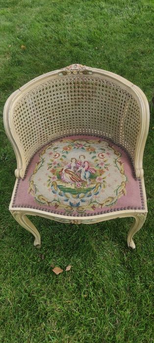 Krzesło fotel typu Ludwik dekoracyjny