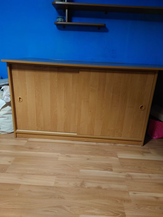 Oddam zestaw mebli biurko, szafki, półki i szuflady