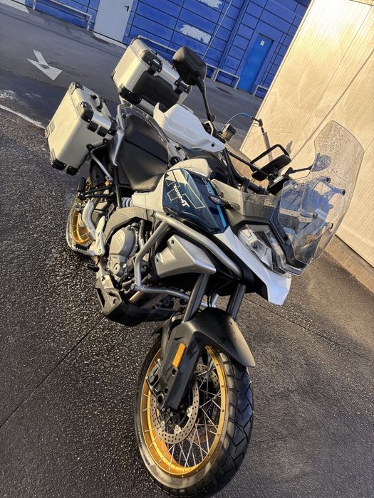 CF moto 700 MT ADV