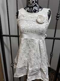 biała sukienka elegancka