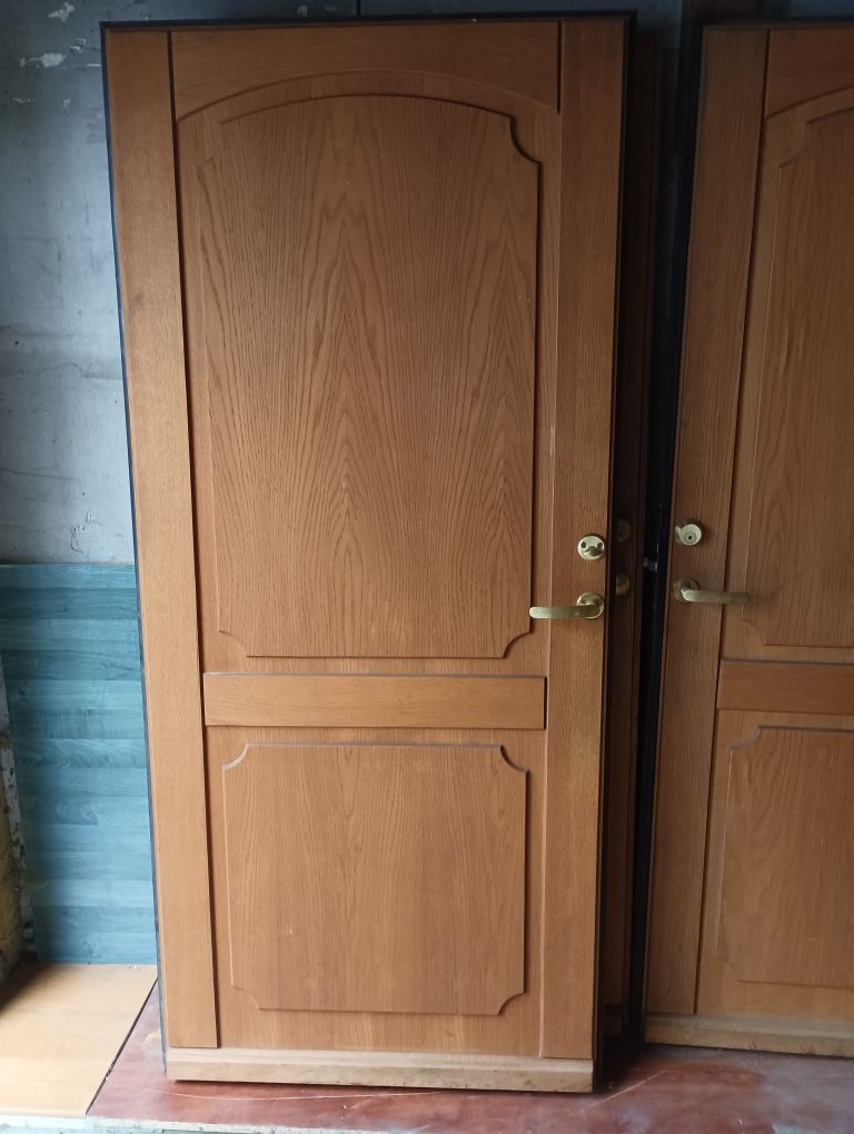 Drzwi fornir dąb 90 x 200 wzmacniane solidne wkładka zamek abloy
