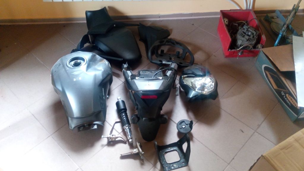 Junak Rz 125, Kiden, Romet  Zxt siodło , lampy , plastiki