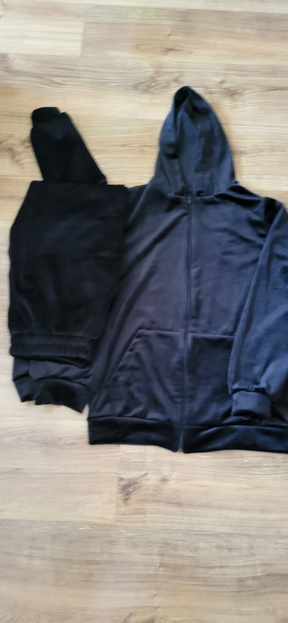 Dres welurowy polskiej produkcji rozmiar L