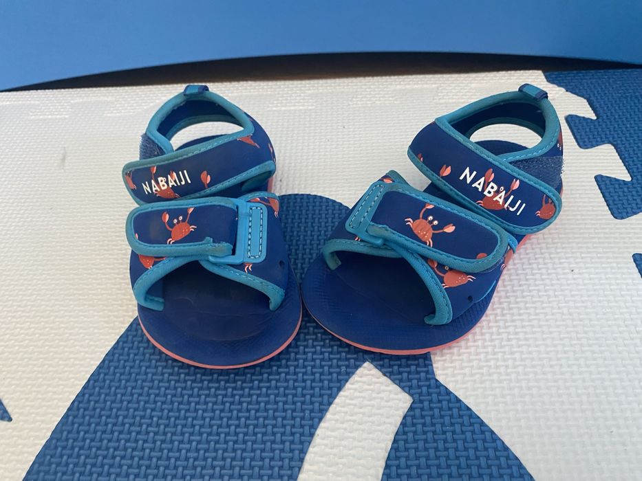 Sandałki chłopięce na rzepy rozmiar 22 / 23