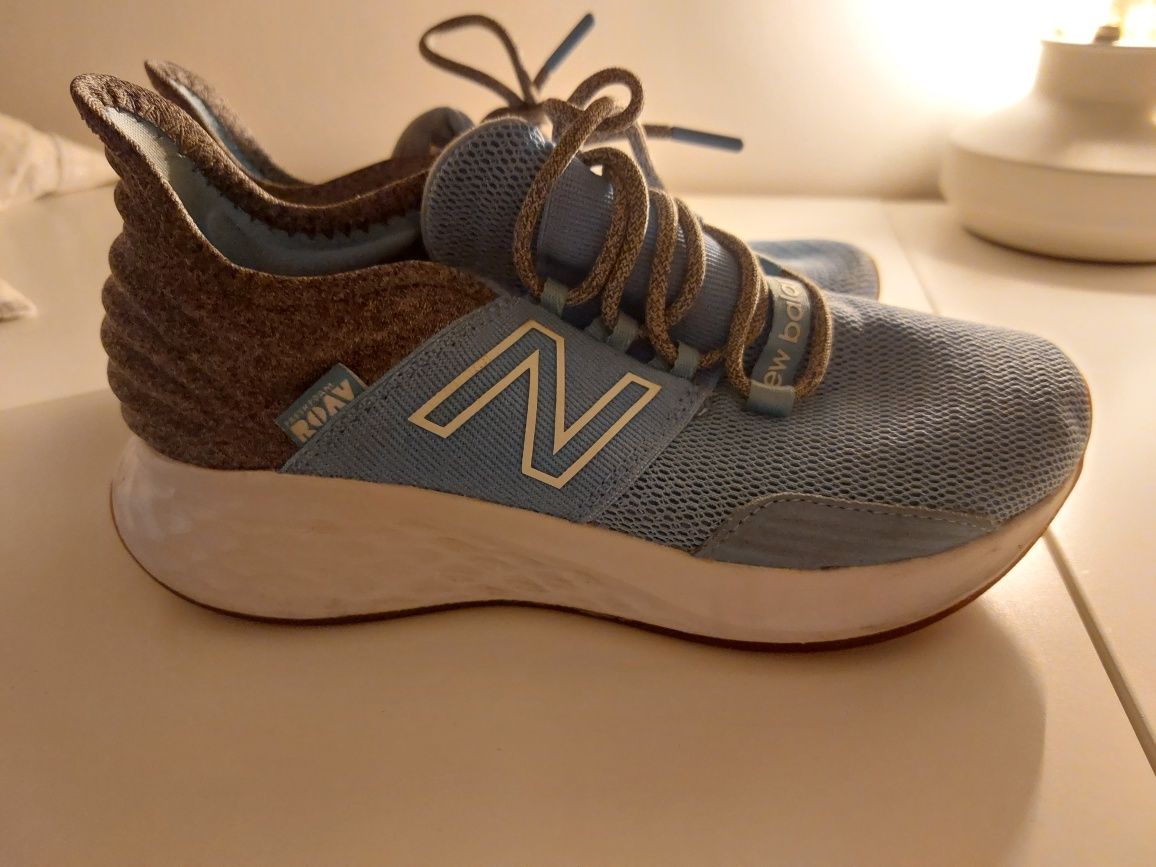 New Balance Roav