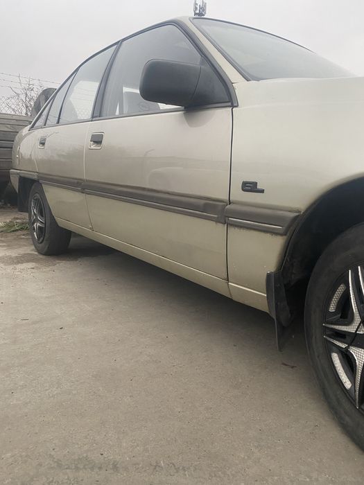 Опель омега 1988року