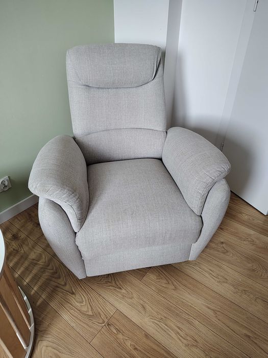 Fotel obrotowy- bujany z funkcją relaks