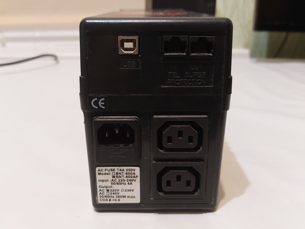 ИБП UPS Powercom BNT-600AP USB